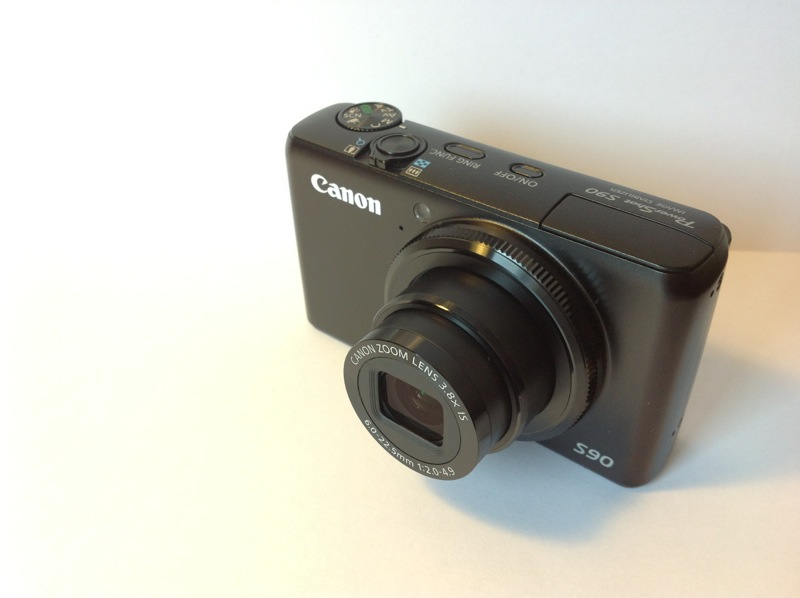 [ขาย] กล้อง Canon S90 , แบต 2 ก้อน , SD card 16 GB (8GB x 2) , สภาพใหม่