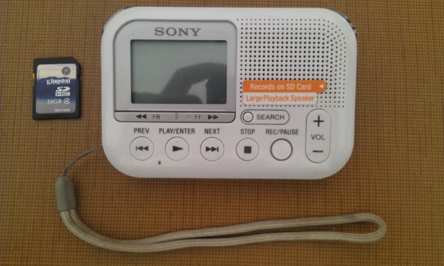 ขาย SONY เครื่องบันทึกเสียง ดิจิตอล MP3 รุ่น ICD-LX30 พร้อมการ์ด 16 GB ขาย  750 บาท 0927135556 - เว็บบอร์ดหูฟังมั่นคง munkonggadget